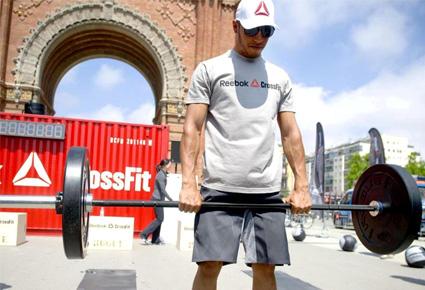 عزز أداءك وجدد لياقتك مع مجموعة REEBOK CROSSFIT لخريف وشتاء 2012 